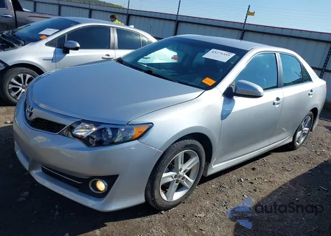 2012 Toyota Camry Se z USA, uszkodzony, nr VIN 4T1BF1FK2CU608147